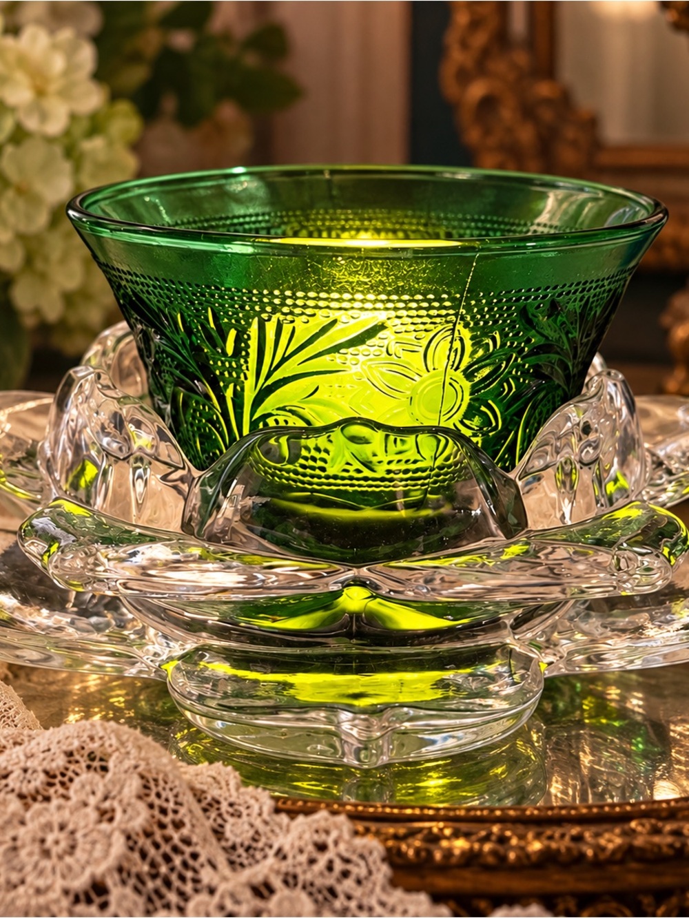 Vintage Tiara Emerald Green Sandwich Glass & Shannon Crystal Lotus Fairy Lamp